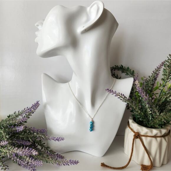 Silver Dainty Turquoise Seashell Bar Necklace / Wire Wrapped Pendant Necklace - Picture 3 of 7